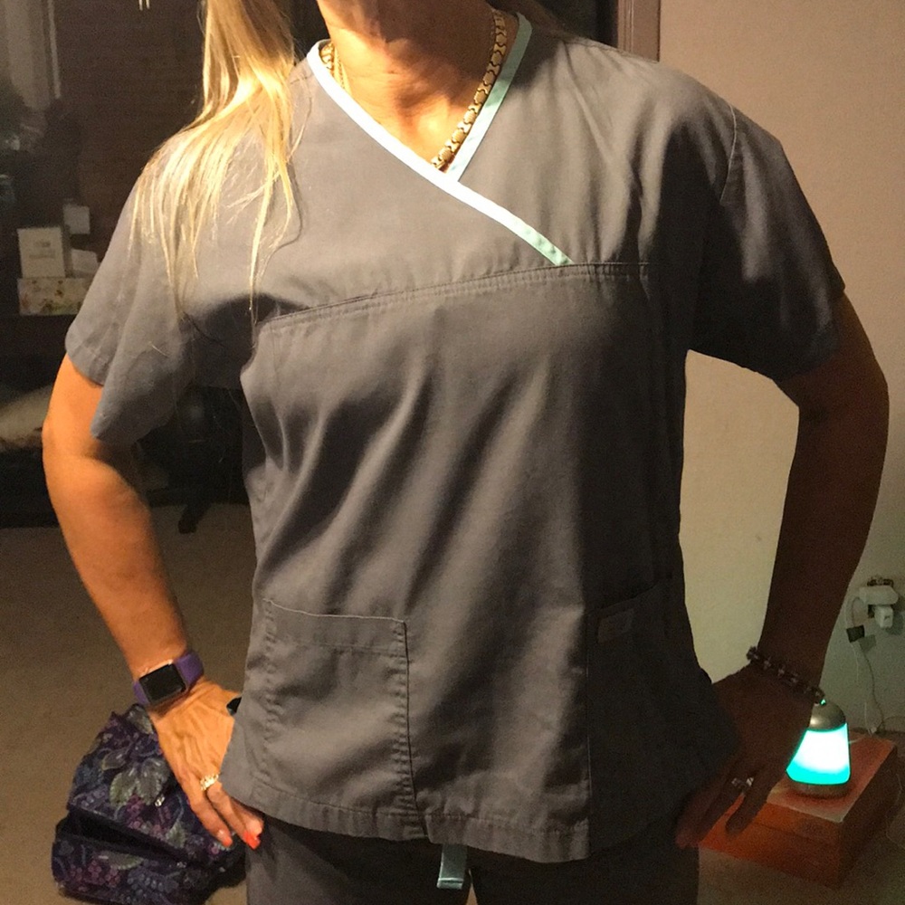 Scrub top